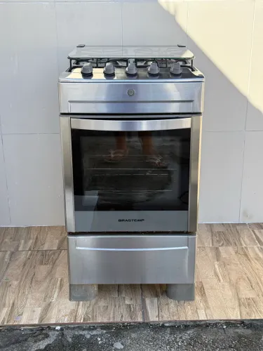 Vende-se fogão Brastemp 4 bocas