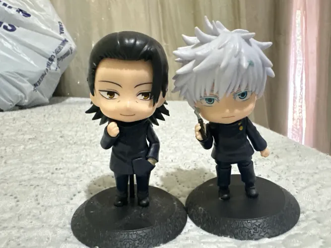 Vendo nendoroid jujutsu kaisen, separados. R$ 115 juntos