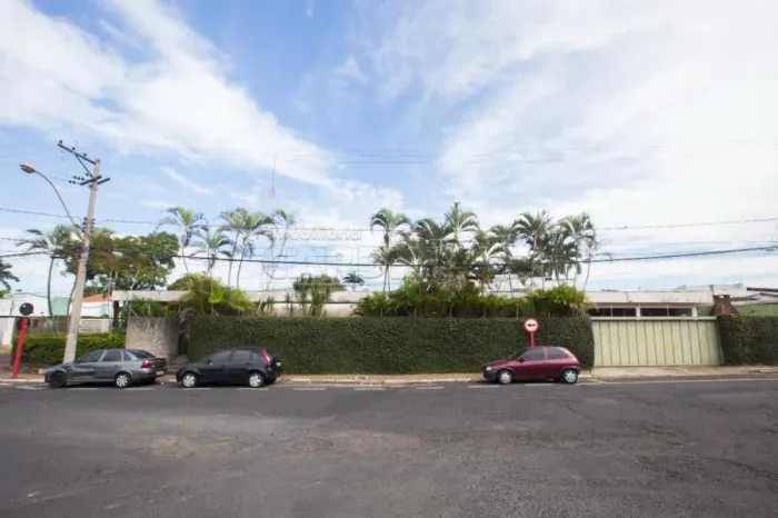 Casa com 3 dormitórios e 1 suíte no Jardim Primavera próxima a Arena Fonte Luminosa em Ara