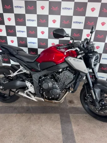 HONDA CB 650R 2024 Impecável, Único dono, Sem detalhes e com baixo km!