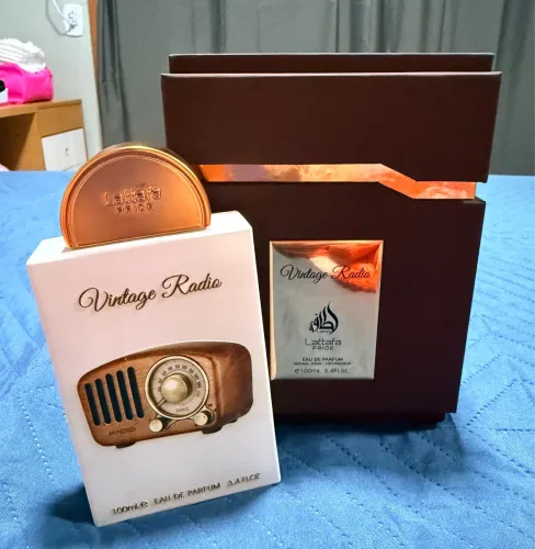 perfume árabe vintage radio lattafa