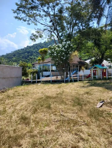 Terreno dentro de condômínio