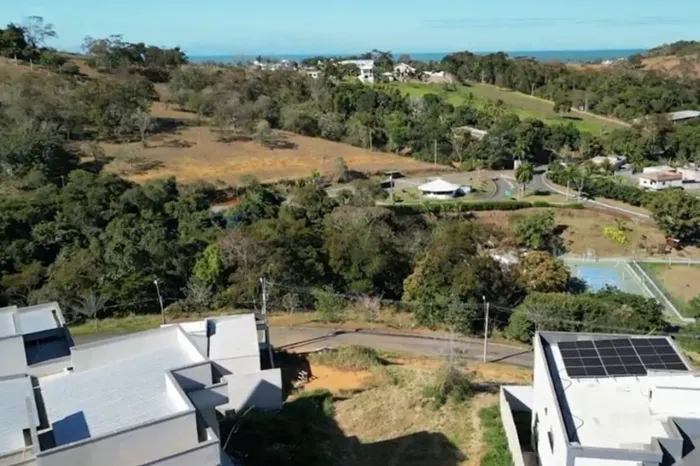 Lote à venda no Residencial Bwerani Ville  7 minutos das praias de Iriri/ES