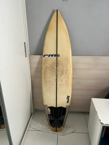 Prancha de Surf RM by Fábio Soares 5?10 26L | Quilhas Inclusas