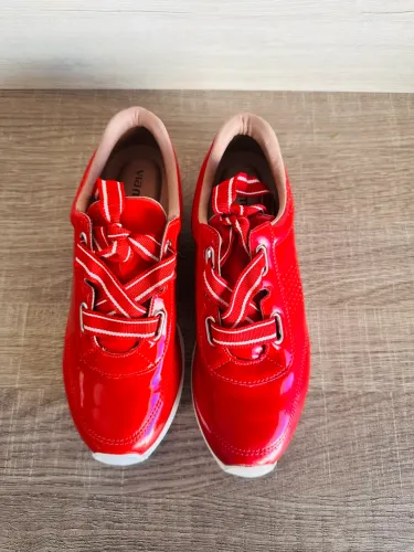 Tênis Vermelho Viamarte