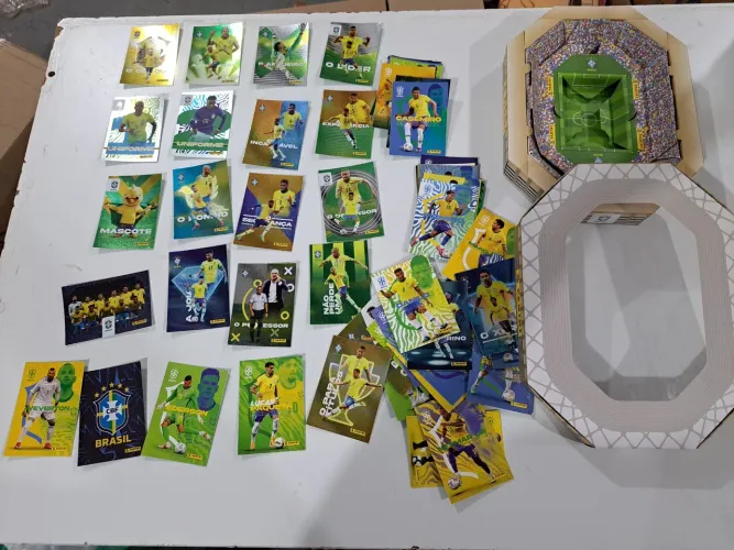 Box com 60 card - mini estojo - seleção brasileira- Original Panini