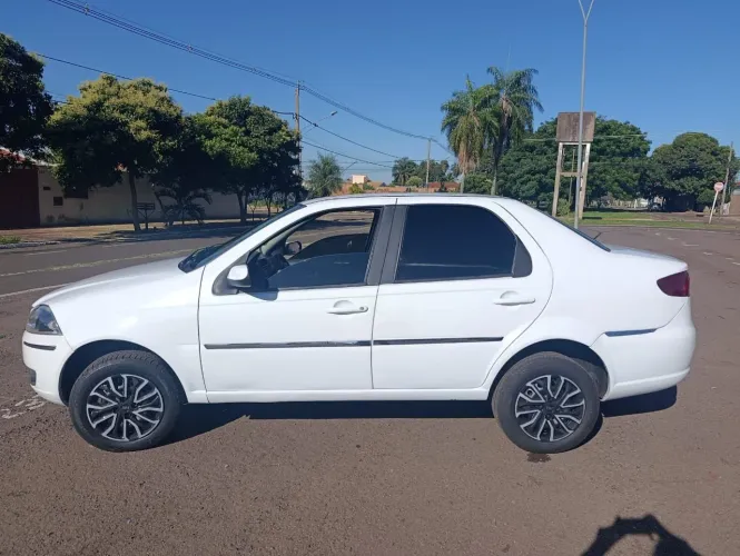 Fiat Siena ELX 1.4 MPI Fire Flex 8V 4P 2010
