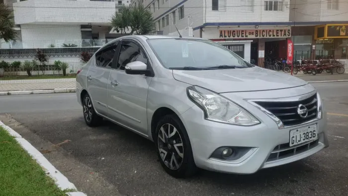 Nissan Versa Unique 1.6 16V Flexstart 4P Aut. 2017