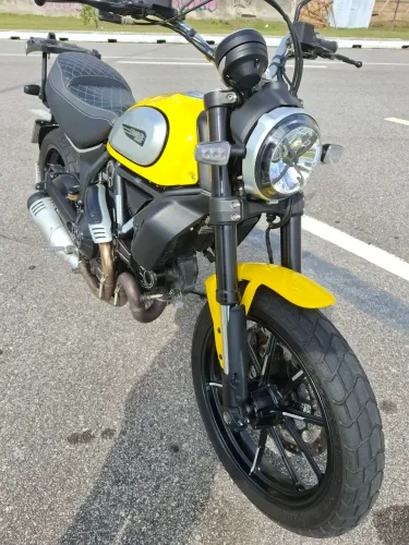 Ducati Scrambler Icon 800cc Amarela 2020<br>Ano e modelo 2020<br>