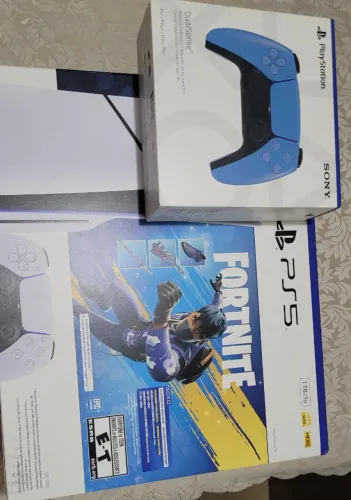 PS5 mídia física 1jogo e 2 controles