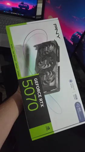 (Lacrada) RTX 5070 12GB PNY Overclocked Triple Fan