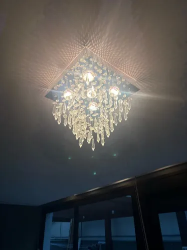Lustre com cristais