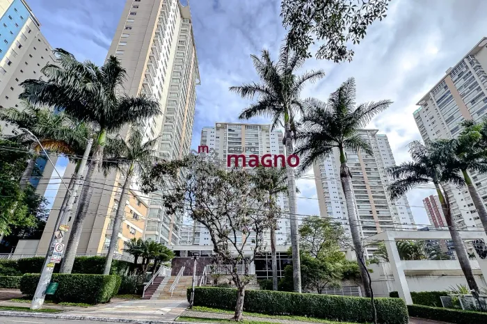 Apto de alto padrão com 227m², 3 suítes, adega, área gourmet com chopeira e 4 vagas no Con