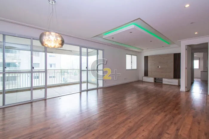 Apartamento à venda na Barra Funda com 3 quartos, sendo 1 suíte e 2 vagas