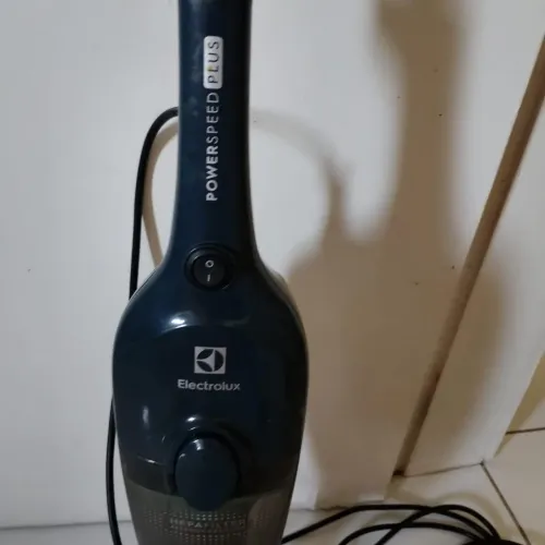 Aspirador de pó semi novo