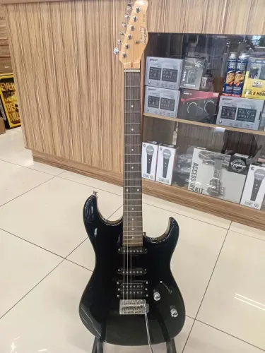 Guitarra memphis super strato