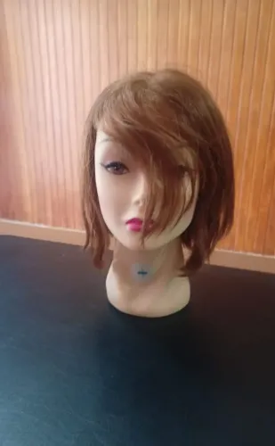 Vendo: Cabeça de Boneca c cabelo p Treino de Cabeleireiros 80,00 reais 