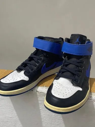 Air Jordan 1 Mid FLYEASE Tam. 43