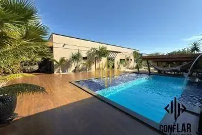 Casa com 4 dormitórios à venda, no Bairro Parque dos Pirineus - Anápolis/GO