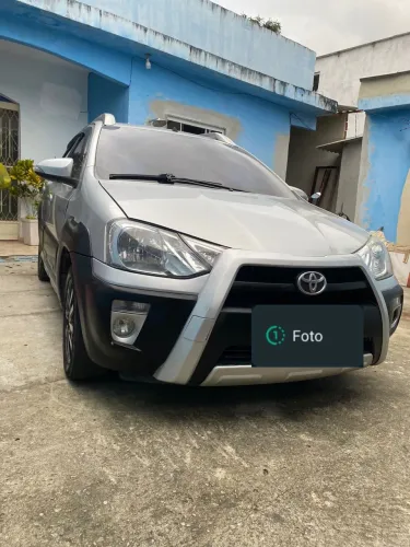 Toyota Etios Cross 1.5 Flex 16V 5P Mec. 2015