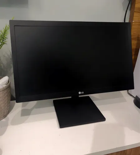 Monitor HDMI - Novinho.