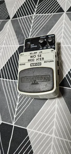 Pedal Behringer Noise Reducer NR100 (noise gate)