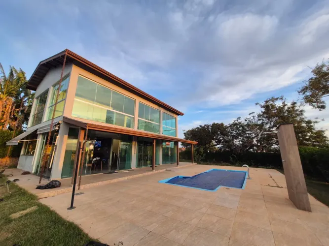 ? RANCHO MODERNO - 172,30m² - CONDOMÍNIO ÁGUAS DO CERRADO I - CORUMBÁ IV