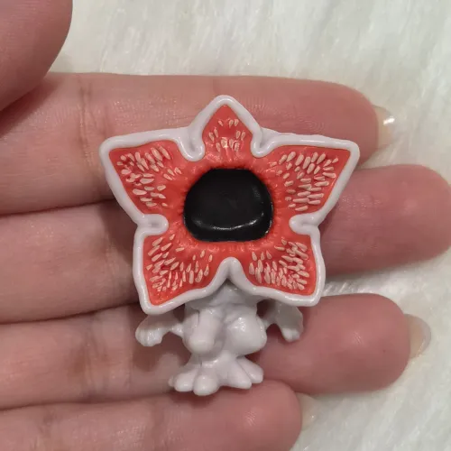 Stranger Things Kinder Joy