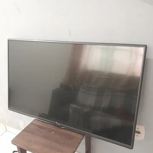 TV LG 42 POLEGADAS (NÃO É SMARTH)