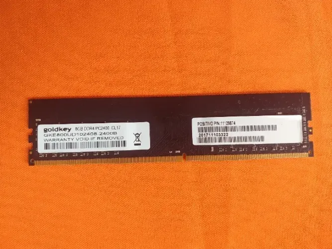Memória RAM DDR4 8GB Goldkey PC2400 CL17 Positivo