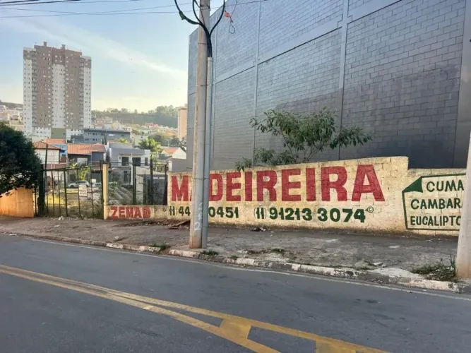 TERRENO PARA LOCAÇÃO NO PORTAL DOS IPÊS!