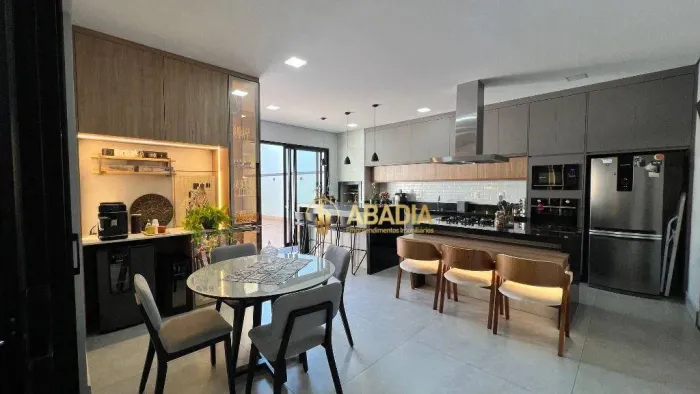 Casa com 3 dormitórios à venda, 214 m² por R$ 2.290.000,00 - Condomínio Santorini Residenc