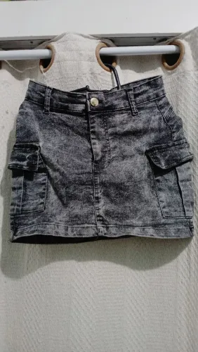 Saia cargo cinza