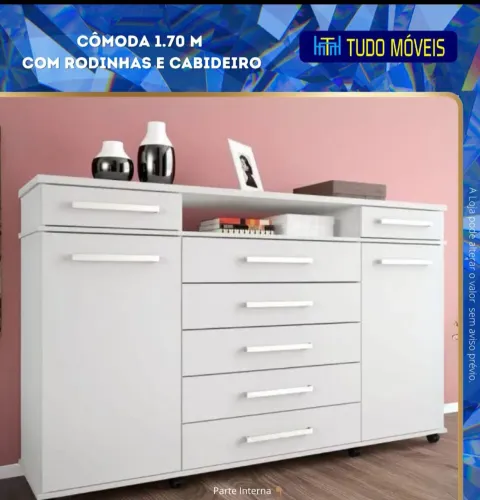 CÔMODA 7 GAVETAS E 2 PORTAS/ COM CABIDEIRO E RODINHAS.