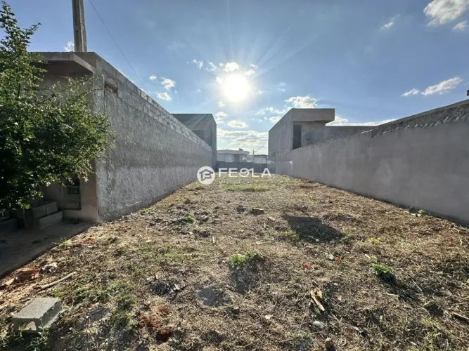 Terreno à venda em Nova Odessa, Jardim dos Lagos, com 200 m²