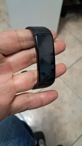 Huawei honor band 3, funciona porém tela não acende.
