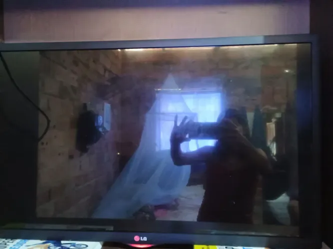 Vendo uma televisão LG digital,por apenas 350,00