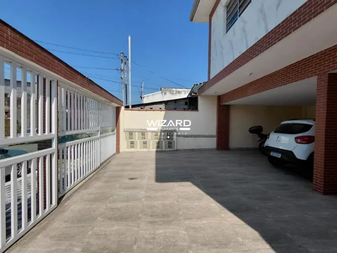 Casa Térrea em Condominío com Quintal