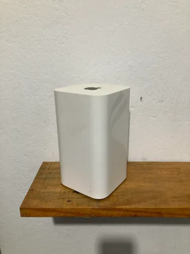 Roteador Apple AirPort Extreme 6ª Geração (A1521) - Wi-Fi AC Dual Band Gigabit