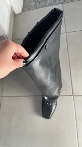 Bota preta Estilosa