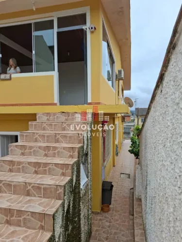 Casa 2 pisos com piscina 5 quartos 1 suíte master 1 suíte