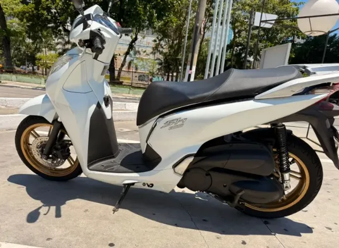 HONDA SH 300