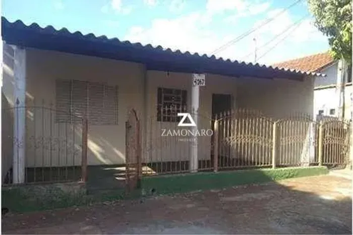4 casas a venda próximo a Avenida Fortunato Ernesto Vetorasso