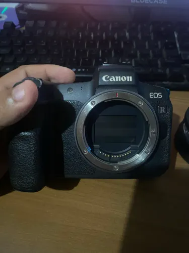 Câmera cânon Eos R + Adaptador 