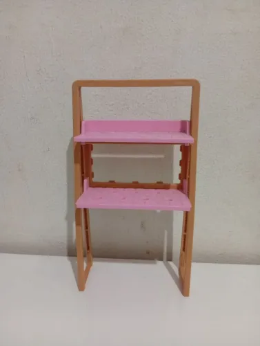 Estante para casa da Barbie