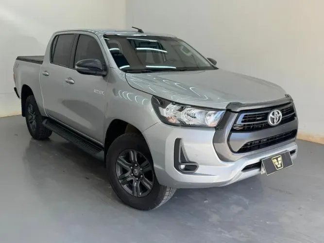 Toyota Hilux CD SR 4X4 2.8 TDI Diesel Aut. 2022