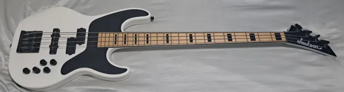 Contrabaixo Jackson Concert Bass Modified Dimarzio/ EMG/ Hipshot/ Gotoh - 4 cordas/ Branco