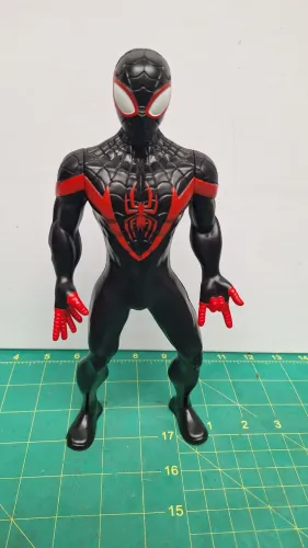 Boneco homen aranha Hasbro 