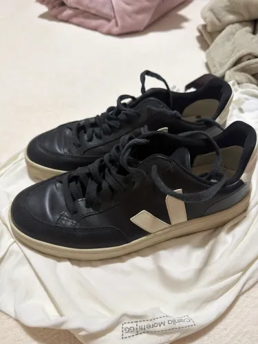 Tênis VERT/VEJA V12 - TAM 41