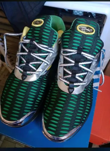 Tênis Adidas Climacool 2 collab c/ Brian Dead